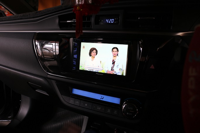 จอวิทยุ 2 ดิน PIONEER AVH-285BT, กล่องTV DIGITAL SATVIEW TOYOTA ALTIS