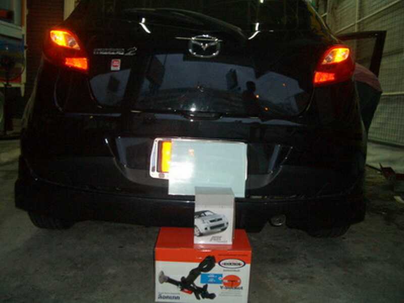 ลูกค้านำ รถยนต์ Mazda2 มาติดตั้ง Locktech (ล็อคเทค) และรีโมทกันขโมยABT กับทางร้าน