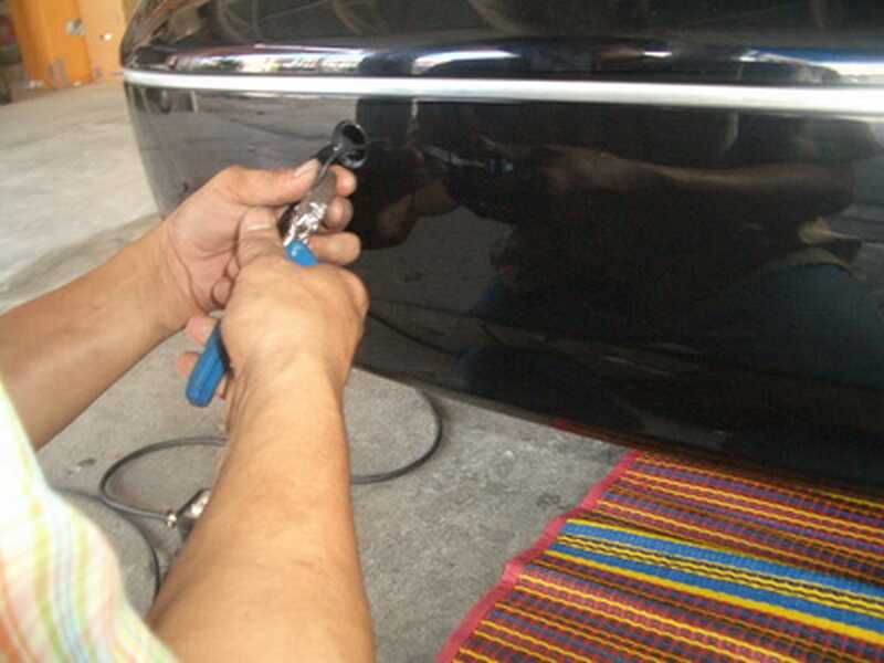 ลูกค้านำ NISSAN NEO มาติดตั้ง เซนเซอร์ถอยหลัง กับทางร้าน