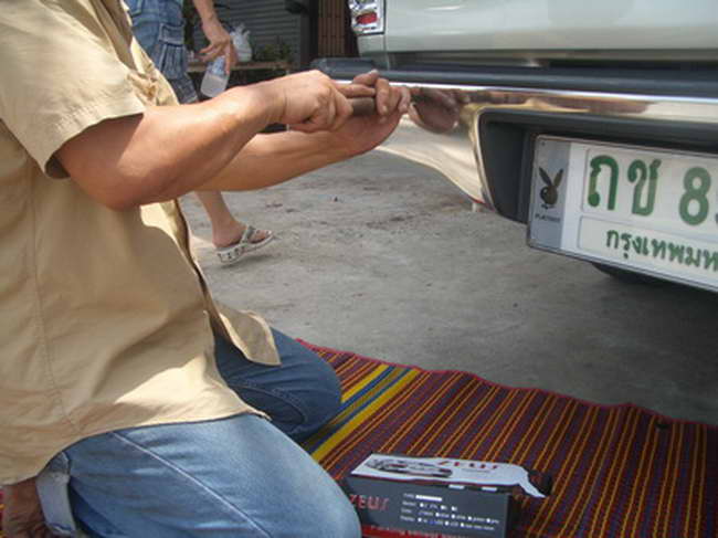 ลูกค้านำ TOYOTA HILUX VIGO มาติดตั้ง เซนเซอร์ 2 จุด กับทางร้าน