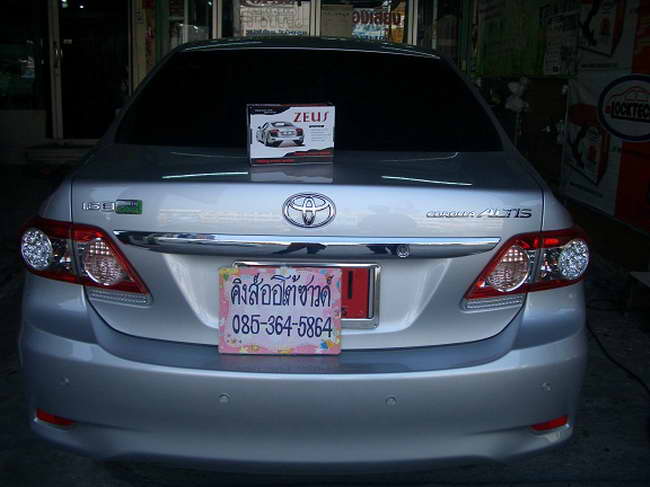 ลูกค้านำ รถยนต์ TOYOTA COROLLA ALTIS มาติดตั้ง เซนเซอร์ถอยหลัง 4 จุด กับทางร้าน