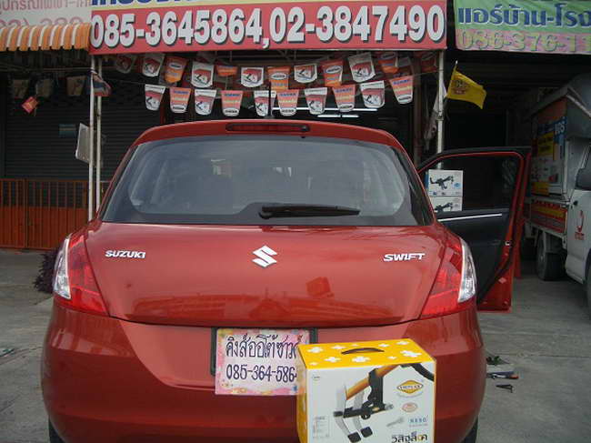 ลูกค้านำ รถยนต์ SUZUKI SWIFT มาติดตั้ง ล็อคเทค (Locktech) กล่องเหลือง กับทางร้าน