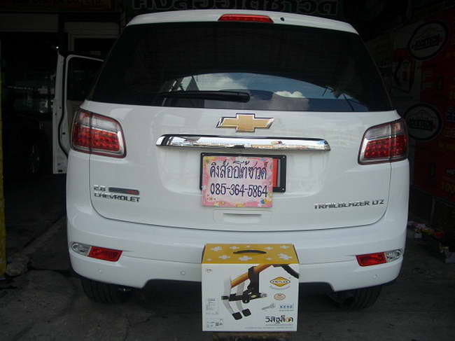 ลูกค้านำ รถยนต์ CHEVROLET TRAILBLAZER มาติดตั้ง ล็อคเทค (Locktech) กล่องเหลือง กับทางร้าน