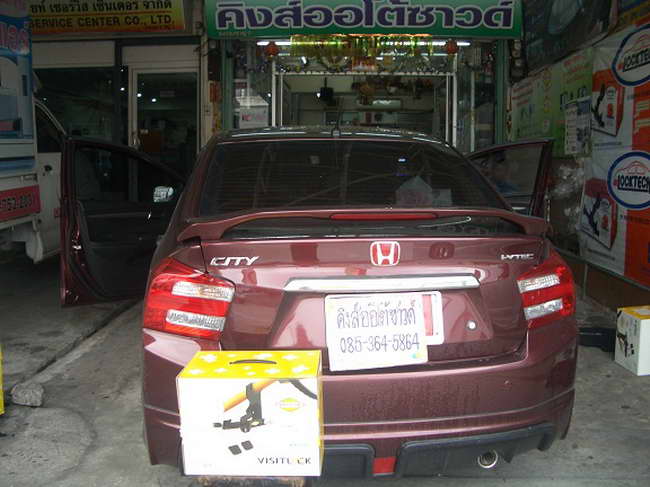 ลูกค้านำ รถยนต์ HONDA CITY มาติดตั้ง ล็อคเทค (Locktech) กล่องเหลือง กับทางร้าน