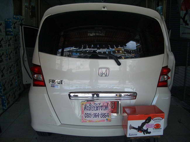 ลูกค้านำ รถยนต์ HONDA FREED มาดิดตั้ง LOCKTECH กล่องส้ม กับทางร้าน