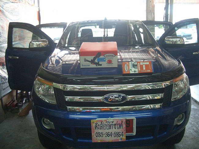 ลูกค้านำ รถยนต์ FORD RANGER 2012 มาติดตั้ง ล็อคเทคกล่องส้ม