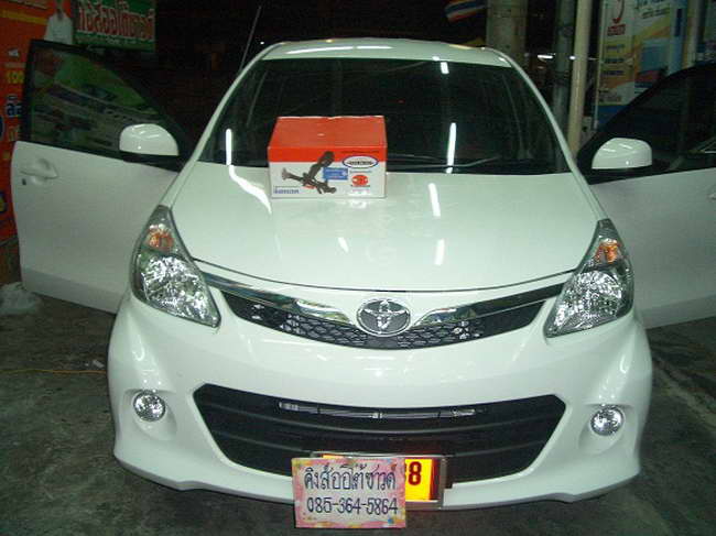 ลูกค้านำ รถยนต์ TOYOTA AVANZA 2012 มาติดตั้ง LOCKTECH (ล็อคเทค)กล่องส้ม 