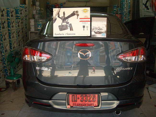 ลูกค้านำ รถยนต์ MAZDA-2 มาติดตั้ง LOCKTECH VISITLOCK BIZLOCK กล่องฟ้า 