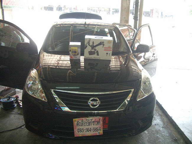 ลูกค้านำ รถยนต์ NISSAN ALMERA มาติดตั้ง 