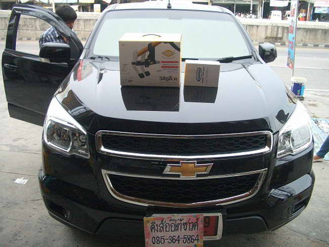 ลูกค้านำ รถยนต์ CHEVROLET COLORADO มาติดตั้ง LOCKTECH VISITLOCK กล่องเหลือง และ ล็อคยางอะไหล่ กับทาง