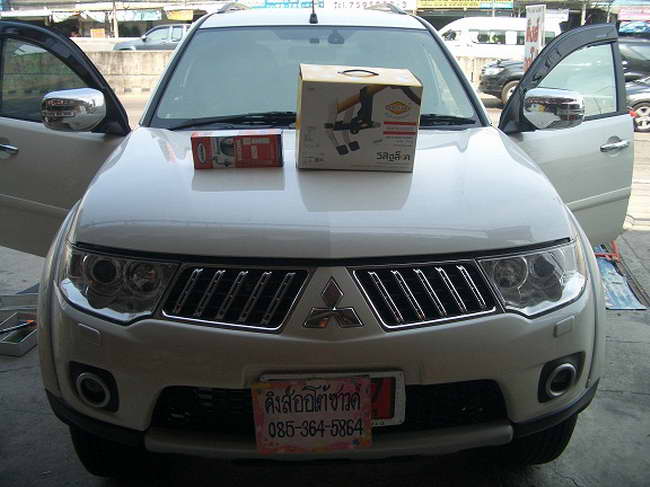 ลูกค้านำ รถยนต MITSUBISHI PAJERO SPORT มาติดตั้ง LOCKTECH BY VISITLOCK กล่องเหลือง และล็อคยางอะไหล่ 