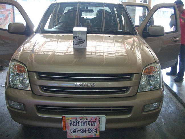 ลูกค้านำ รถยนต์ ISUZU D-MAX 4 ประตู มาติดตั้ง รีโมทกันขโมย ABT MINI PLUS กับทางร้าน