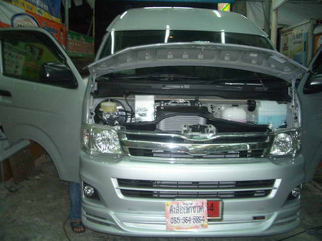 ลูกค้านำ รถยนต์ COMMUTER มาติดตั้ง รีโมทกันขโมย ABG UPGRADE ECO CAR กับทางร้าน