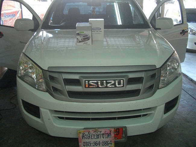 ลูกค้านำ รถยนต์ ISUZU D-MAX V CROSS 2012 มาติดตั้ง รีโมทกันขโมย ABT MINI PLUS กับทางร้าน