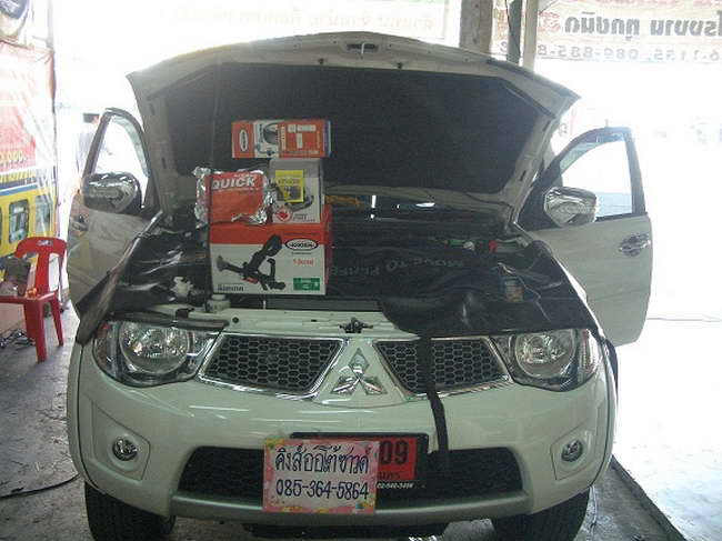 ลูกค้านำ รถยนต์ MITSUBISHI TRITON PLUS 4 ประตู มาติดตั้ง รีโมทกันขโมย ABT UPGRADE LIMITTED DG ล็อคเท