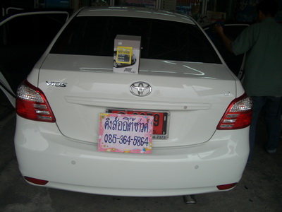 ลูกค้านำ รถยนต์ TOYOTA NEW VIOS ป้ายแดง มาติดตั้ง รีโมทกันขโมย ABT V4 DG KEYPAD กับทางร้าน