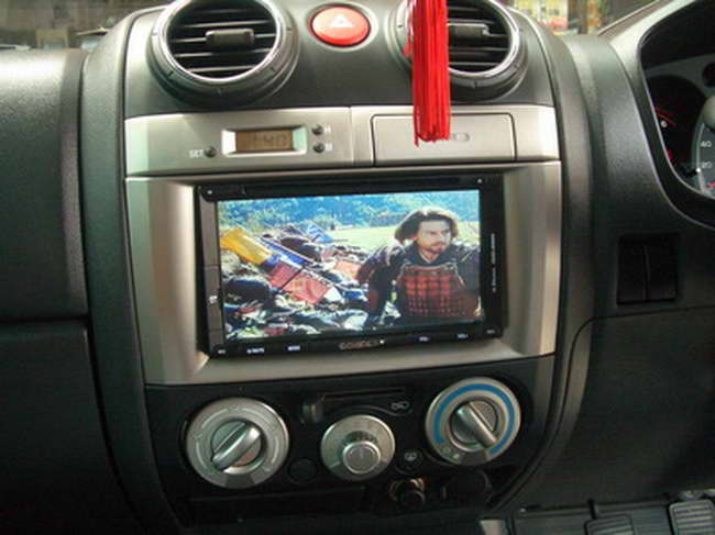 ลูกค้านำ รถยนต์ ISUZU D-MAX CAB มาติดตั้ง หน้าจอ 2 ดิน CONCEPT CDD-6955 กับทางร้าน