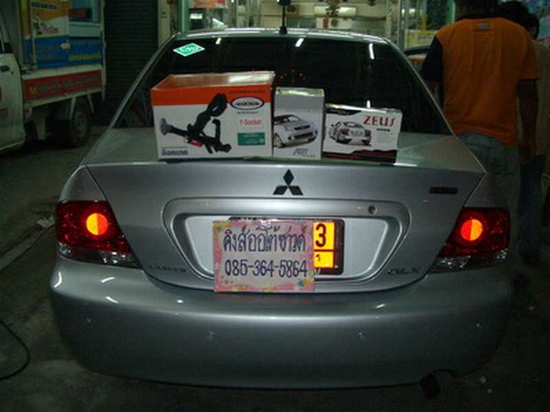 ลูกค้านำ รถยนต์ MITSUBISHI CEDIA ป้ายแดง มาติดตั้ง เซนเซอร์ถอยหลัง 4 จุด กับทางร้านลูกค้านำ รถยนต์ M