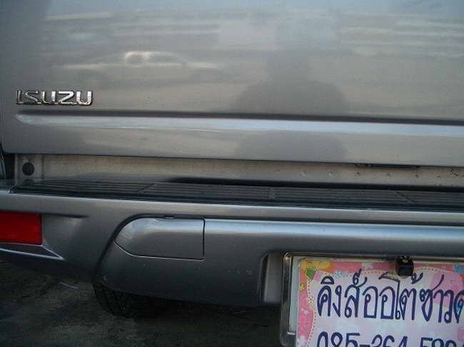 ลูกค้านำ รถยนต์ ISUZU D-MAX CAB มาติดตั้ง กล้องมองหลัง กับทางร้าน