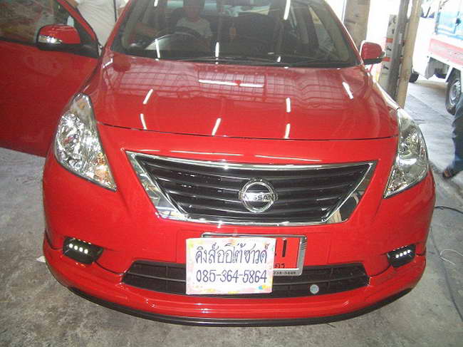 ลูกค้านำ รถยนต์ NISSAN ALMERA มาติดตั้ง ไฟ DAY LIGHT กับทางร้าน
