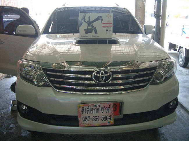 ลูกค้านำ รถยนต์ TOYOTA FORTUNER มาติดตั้ง LOCKTECH VISITLOCK BIZLOCK