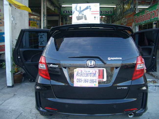 ลูกค้านำ รถยนต์ HONDA JAZZ มาติดตั้ง LOCKTECH BY VISIT LOCK