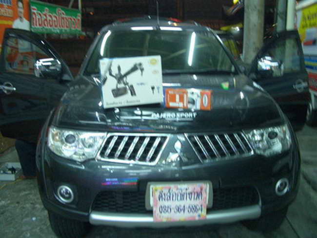ลูกค้านำ รถยนต์ MITSUBISHI PAJERO SPORT มาติดตั้ง LOCKTECH BY VISIT LOCK กล่องฟ้า 