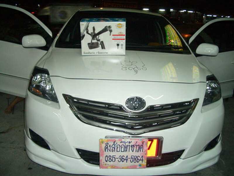 ลูกค้านำ รถยนต์ TOYOTA VIOS มาติดตั้ง LOCKTECH BY VISIT LOCK กล่องฟ้า กับทางร้าน