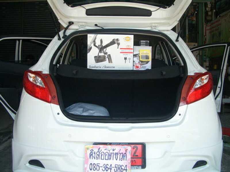 ลูกค้านำ รถยนต์ MAZDA-2 มาติดตั้ง LOCKTECH BY VISIT LOCK กล่องฟ้า และ รีโมทกันขโมย ABT UPGRADE LIMIT