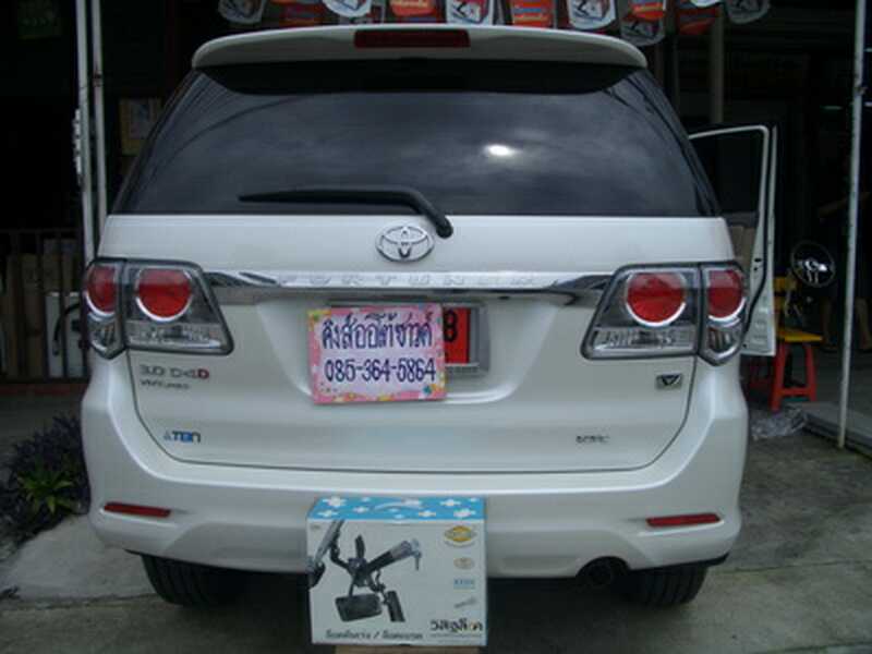 ลูกค้านำ รถยนต์ TOYOTA FORTUNER มาติดตั้ง LOCKTECH VISITLOCKฺ BIZLOCK กล่องฟ้า กับทางร้าน