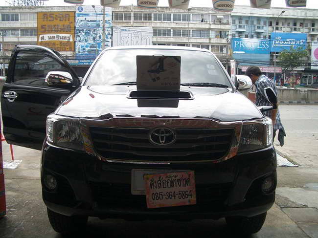 ลูกค้านำ รถยนต์ TOYOTA VIGO มาติดตั้ง LOCKTECH BY VISIT LOCK กล่องเหลือง กับทางร้าน
